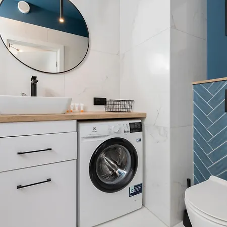 Apartament Fahrenheit In By Renters